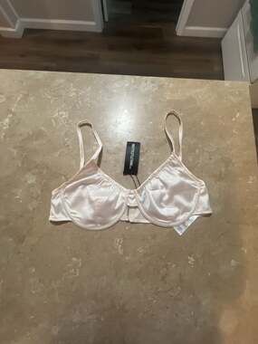 PRETTYLITTLETHING Satin Underwire Bra Top with Front Zip